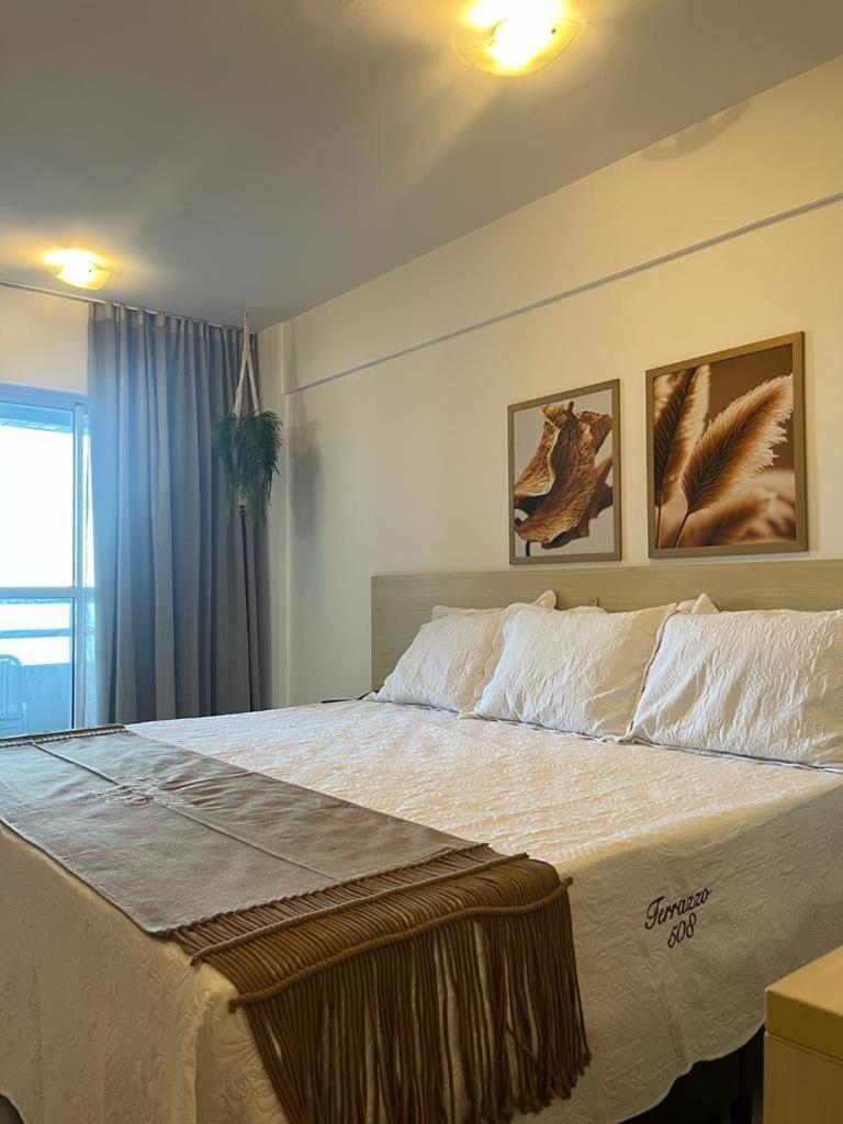Flat 508 Particular - *